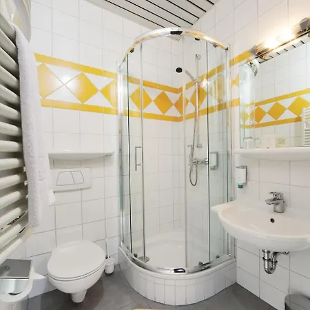 Roemerstube Otel 3*