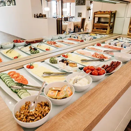 Otel Roemerstube 3*