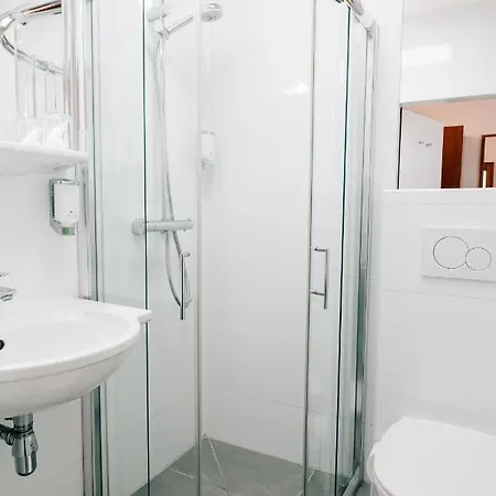 Roemerstube Otel 3*