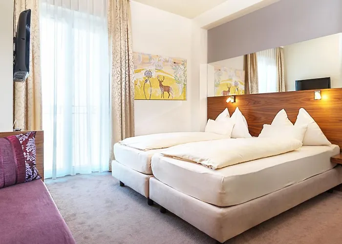 Hotel Roemerstube 3*